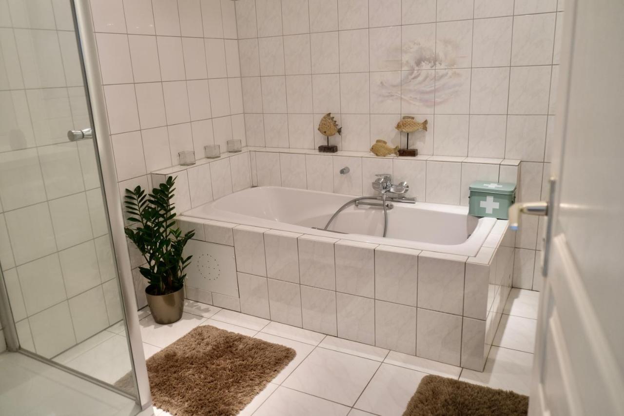 Bed & Breakfast Luxe Vroelen-noorbeek *
